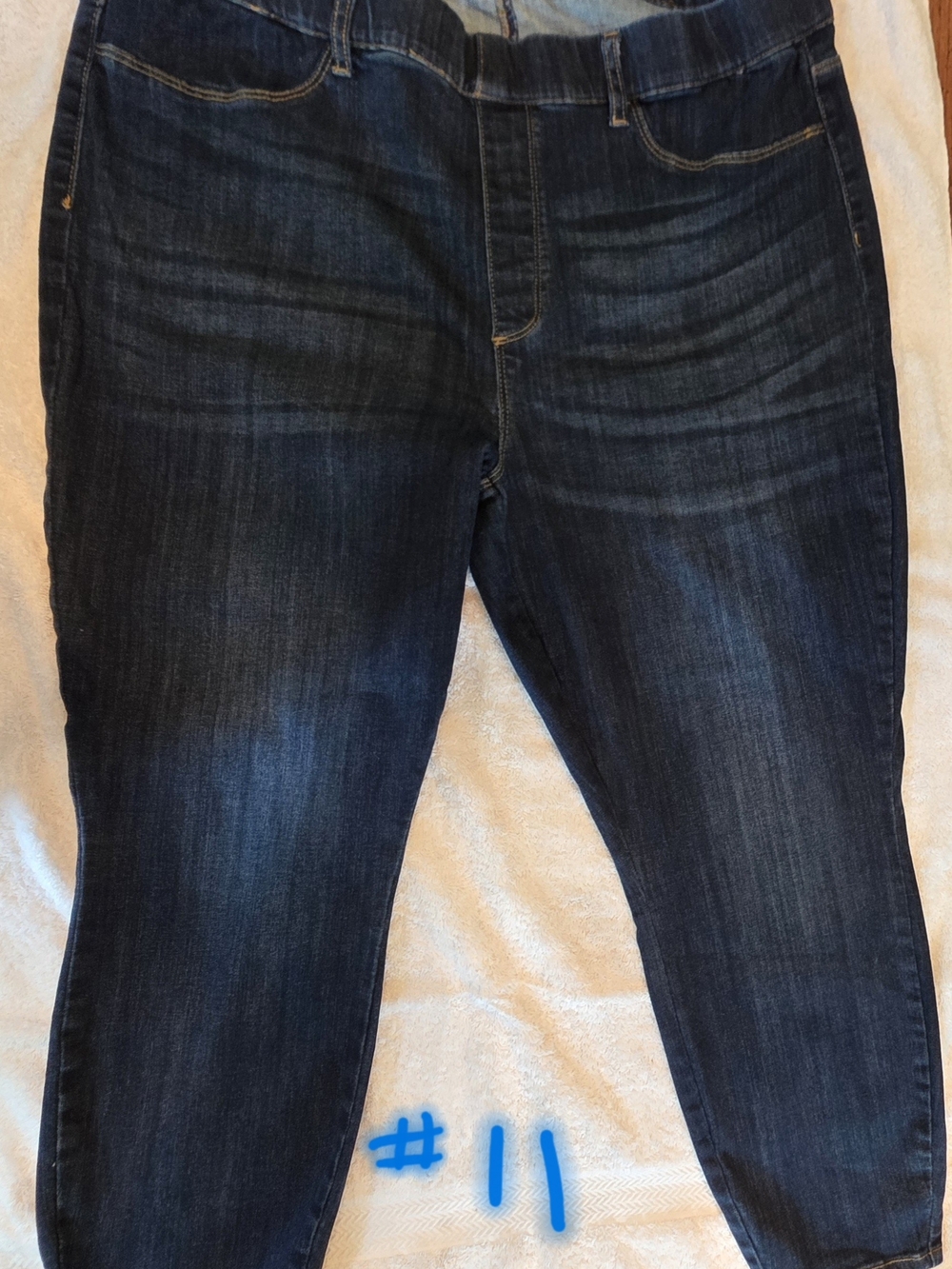 Item #11 — Judy Blue 22W Dark Wash Jeans